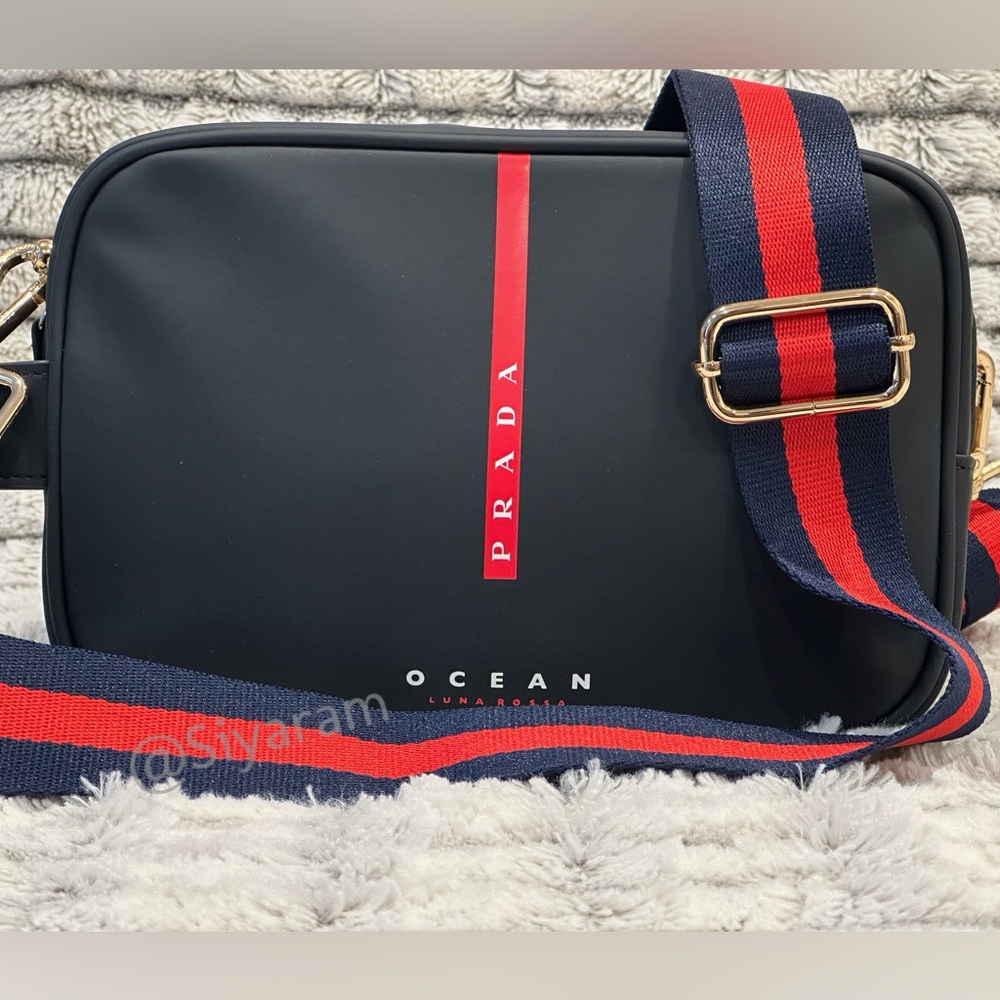 Prada - Picture 4 of 8